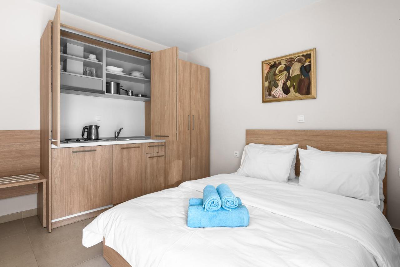 Blue Flag, Nilie Hospitality Mgmt Lägenhet Olympiakí Aktí Exteriör bild